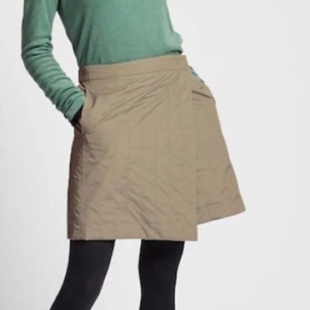 UNIQLO Green Quilted Fleece Lined Skirt